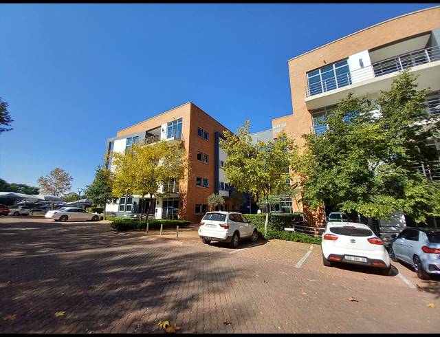 527M² OFFICE TO LET IN BRYANSTON